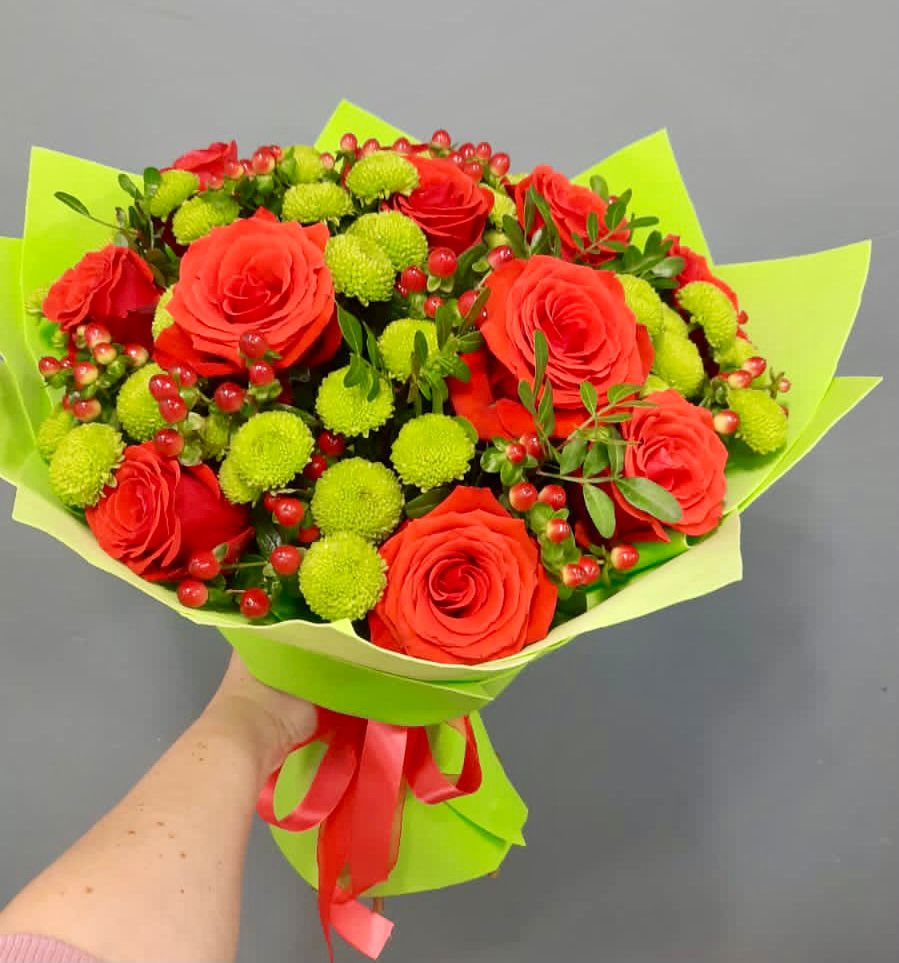 Букет цветов из: Хризантемы и Розы в Степном