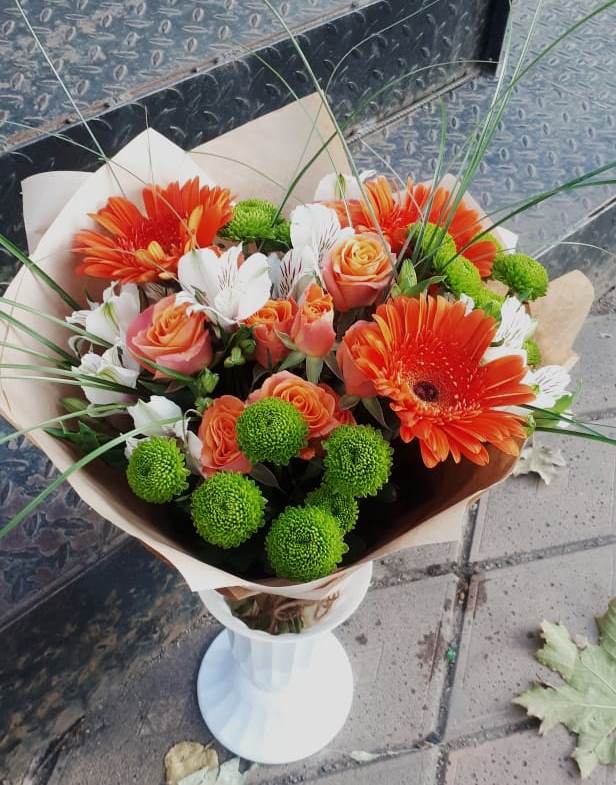 Букет цветов из: Герберы, Хризантемы, Альстромерии и Розы в Степном