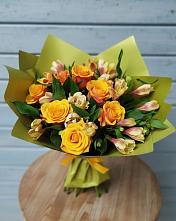 Букет цветов из:  Альстромерии и Розы #REPLACE_PRED# Степном