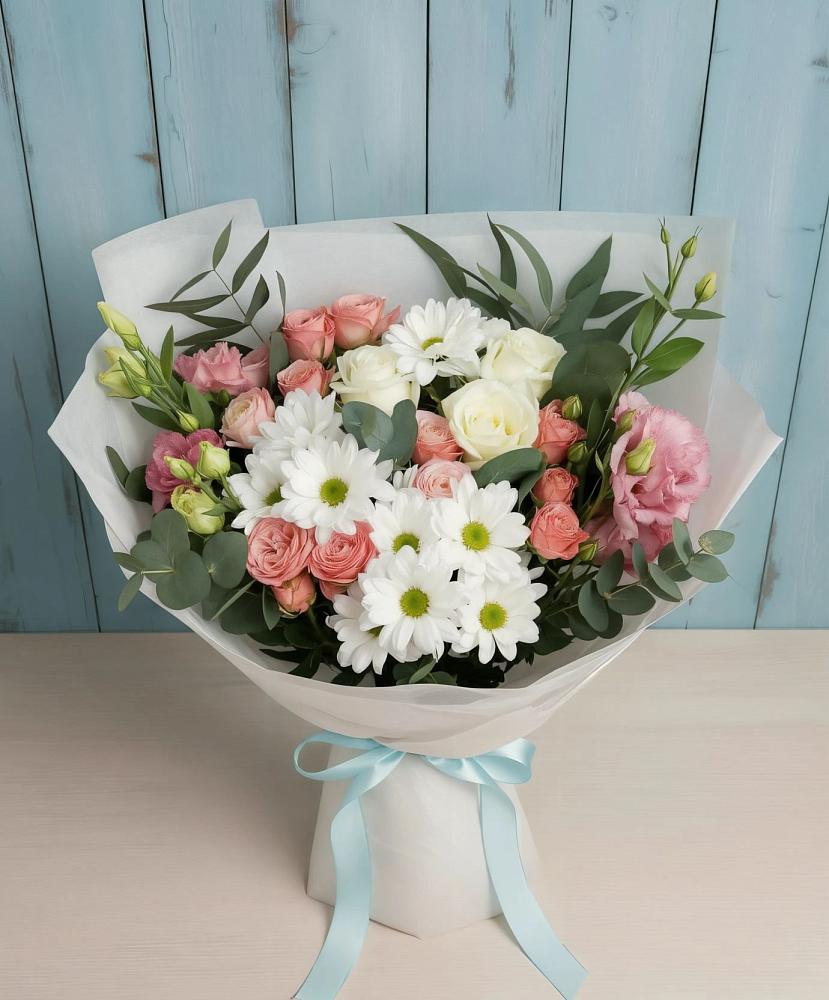 Букет цветов из: Розы, Лизиантусы и Хризантемы в Степном
