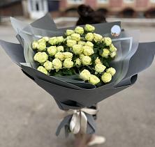 Букет Белые кустовые розы Солинеро в Степном