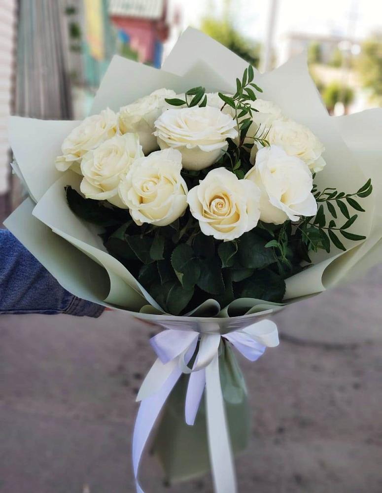 Букет Белые розы Проуд в Степном