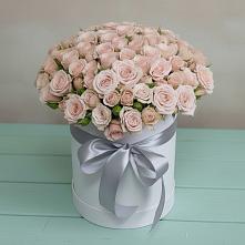 Цветочная композиция из Розы в шляпной коробке в Степном