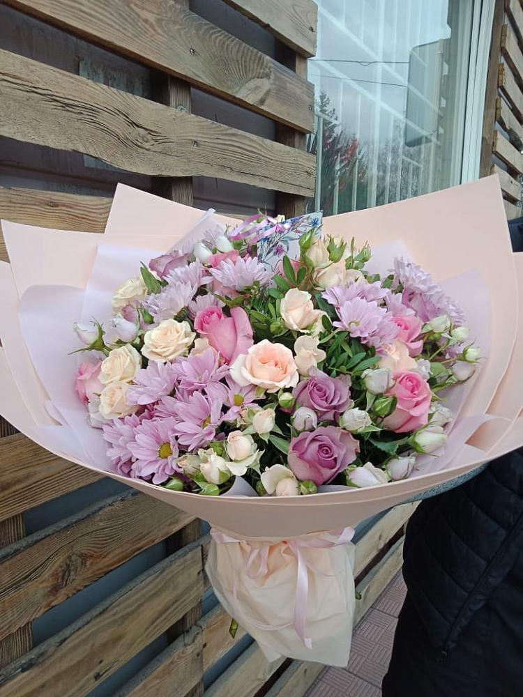 Букет цветов из: Розы и Хризантемы в Степном