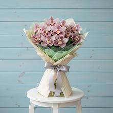 Букет цветов из:  Орхидеи и Розы в Степном
