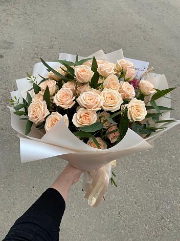 Букет Кремовые розы Латте в Степном