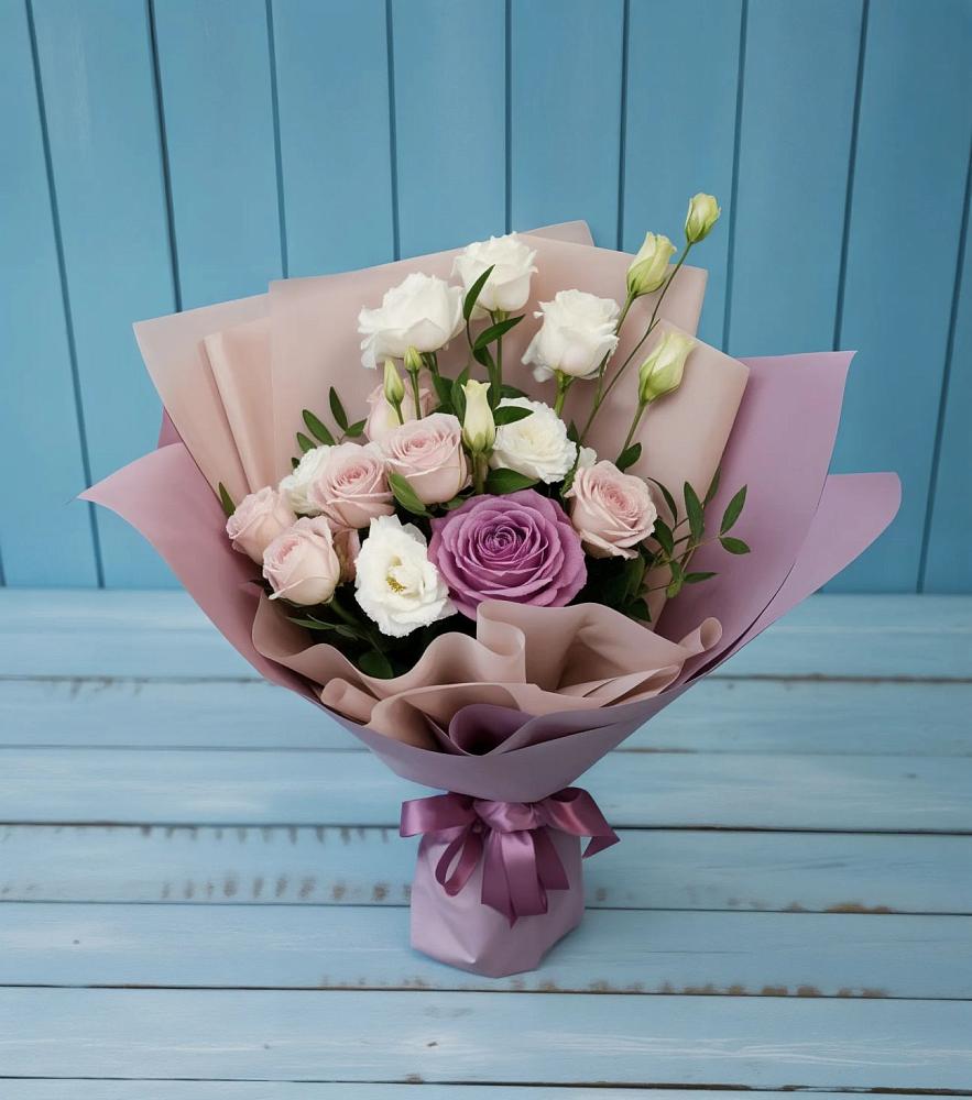 Букет цветов из: Розы и Лизиантусы в Степном